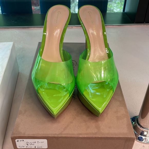 Gianvito Rossi heels - Picture 2 of 4